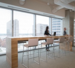 Итальянские Рестораны/Бары - Барный стул Lineal Comfort BQ0599 фабрика Andreu World