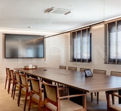 Стул с подлокотниками Manila SO2113 Стул с подлокотниками Manila SO2113 фабрика Andreu World