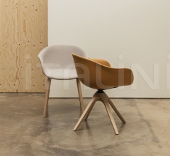 Стул с подлокотниками Next SO0496 Стул с подлокотниками Next SO0496 фабрика Andreu World