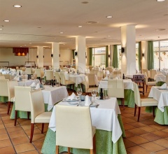 Стул Noosa SI1341 Стул Noosa SI1341 фабрика Andreu World