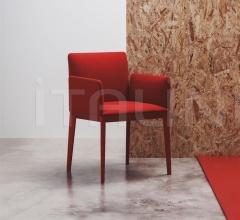 Стул с подлокотниками Pillow SO1541 Стул с подлокотниками Pillow SO1541 фабрика Andreu World