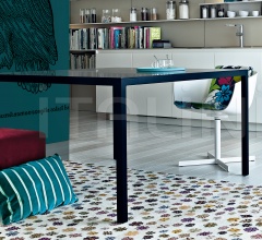 Стол обеденный Trevi фабрика Poliform