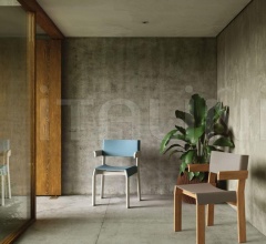 Стул с подлокотниками Band armchair teak фабрика Kettal