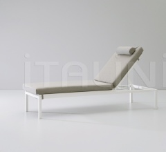 Шезлонг Landscape Stackable deck chair with arms фабрика Kettal