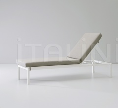 Шезлонг Landscape Stackable deck chair фабрика Kettal