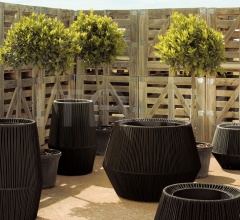 Кашпо Large planter Zigzag фабрика Kettal