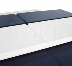 Журнальный столик NEFERTITE WITH BASE фабрика Louis Kazan