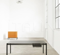 Итальянские Письменные столы - Письменный стол PK52A Student фабрика Carl Hansen & Son