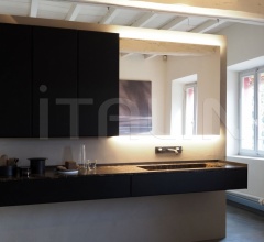 Итальянские Настенные зеркала - Зеркало Nudo LED фабрика Agape