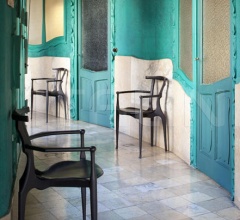 Стул с подлокотниками GAULINO CHAIR Стул с подлокотниками GAULINO CHAIR фабрика BD Barcelona Design