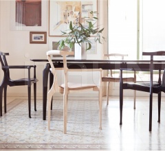 Стул с подлокотниками GAULINO CHAIR Стул с подлокотниками GAULINO CHAIR фабрика BD Barcelona Design