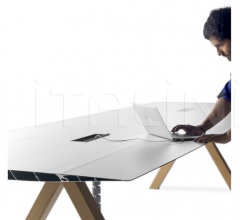 Итальянские Столы для конференц зала - Стол обеденный Table B Cable Management Итальянские Столы для конференц зала - Стол обеденный Table B Cable Management фабрика BD Barcelona Design