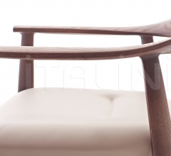 Стул с подлокотниками Odyssee фабрика Colico