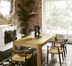 Стул с подлокотниками Odyssee фабрика Colico