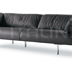 Трехместный диван John-John Трехместный диван John-John фабрика Poltrona Frau