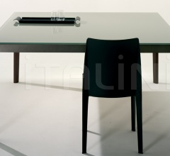 Стол обеденный Laurana Стол обеденный Laurana фабрика Poltrona Frau