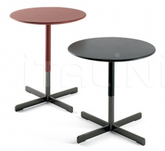 Кофейный столик Bob Кофейный столик Bob фабрика Poltrona Frau