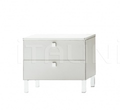 Тумбочка Piu Notte Тумбочка Piu Notte фабрика Poltrona Frau