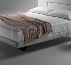 Кровать Aurora Uno Кровать Aurora Uno фабрика Poltrona Frau