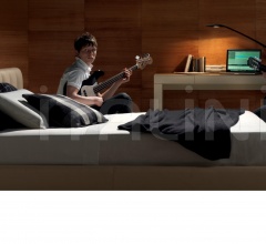 Кровать Flavia Кровать Flavia фабрика Poltrona Frau