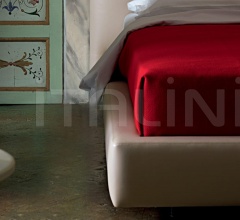 Кровать Flavia Кровать Flavia фабрика Poltrona Frau