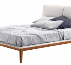 Итальянские Кровати - Кровать Giselle фабрика Poltrona Frau