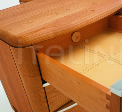 Тумбочка MILANO фабрика Riva 1920