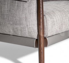 Кресло Times Lounge фабрика Poltrona Frau