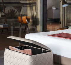 Итальянские Пуфы - Пуф Grant фабрика Poltrona Frau