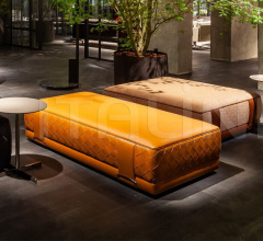 Итальянские Пуфы - Пуф Grant фабрика Poltrona Frau