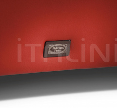 Кресло Vanity Fair XC фабрика Poltrona Frau