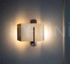 Итальянские Свет - Настенный светильник AEGIS Итальянские Свет - Настенный светильник AEGIS фабрика Bert Frank