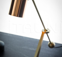 Итальянские Настольные светильники - Настольный светильник STASIS Итальянские Настольные светильники - Настольный светильник STASIS фабрика Bert Frank
