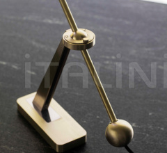 Итальянские Настольные светильники - Настольный светильник STASIS Итальянские Настольные светильники - Настольный светильник STASIS фабрика Bert Frank