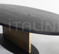 Стол обеденный OPIUM OVAL TABLE WITH BRASS DETAIL Стол обеденный OPIUM OVAL TABLE WITH BRASS DETAIL фабрика Van Rossum