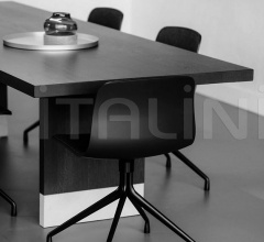 Стол обеденный COMMON TABLE Стол обеденный COMMON TABLE фабрика Van Rossum