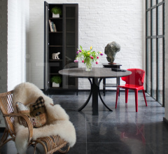 Стол обеденный KOPS SLIM ROUND TABLE Стол обеденный KOPS SLIM ROUND TABLE фабрика Van Rossum