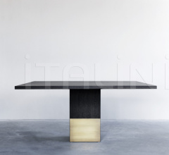 Стол обеденный NOTA BENE SQUARE TABLE Стол обеденный NOTA BENE SQUARE TABLE фабрика Van Rossum
