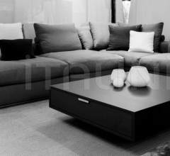 Журнальный столик NOTA BENE COFFEE TABLE Журнальный столик NOTA BENE COFFEE TABLE фабрика Van Rossum
