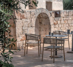 Итальянские Уличная мебель - Стул с подлокотниками Kilt in teak фабрика Ethimo