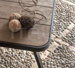 Итальянские Уличные столы - Стол обеденный Swing Dining Table Итальянские Уличные столы - Стол обеденный Swing Dining Table фабрика Ethimo