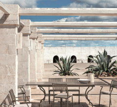 Итальянские Уличная мебель - Стул с подлокотниками Elisir dining armchair фабрика Ethimo